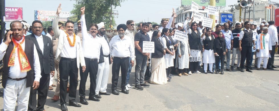 The demand for a High Court bench in western Uttar Pradesh has turned into a mass movement.