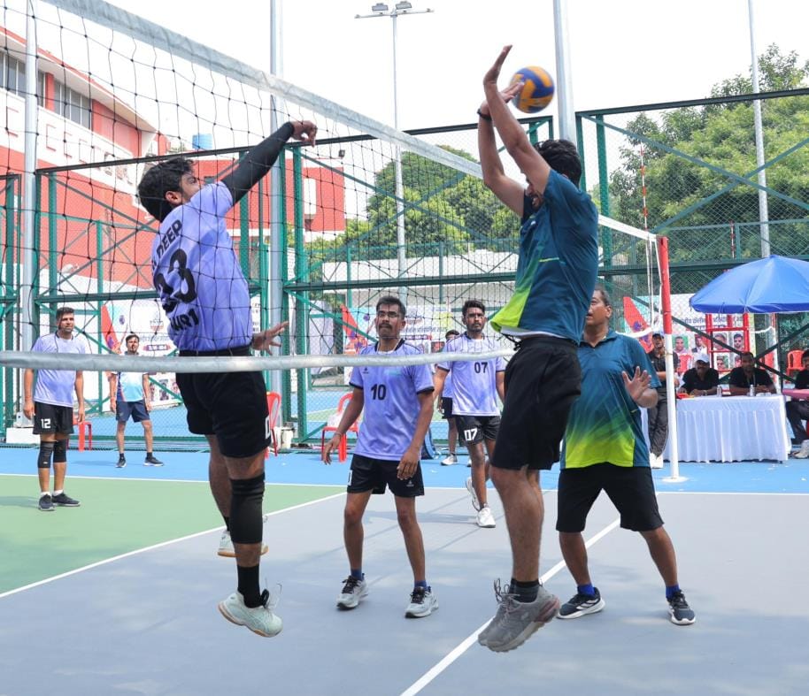 South Zone II and West Zone I in the final four of the volleyball competition