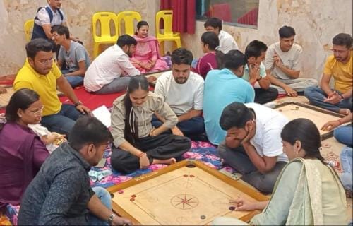 Anmol tops in chess and Dhruv tops in sack race