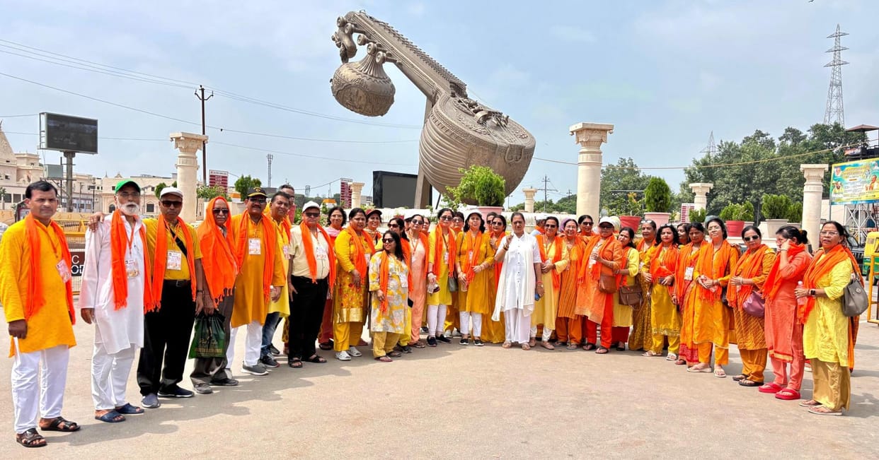 Devotees of Sarojini Nagar visited Ramlala
