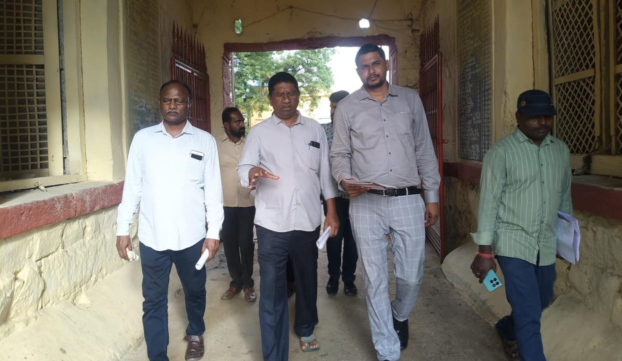 Like Telangana, the villages of the district will be clean and self-reliant.