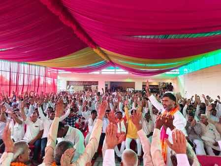 The MLA honored the people of Upadhyay community.