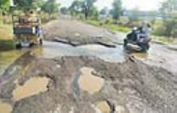 Barwala-Hansi National Highway has turned into a pit, repairs to be done soon.