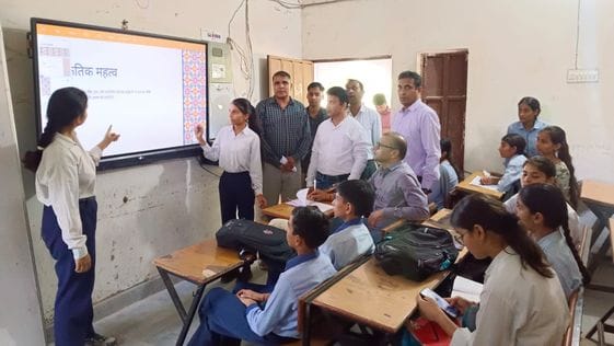 Kanchan and Ravindra first in PPT presentation competition