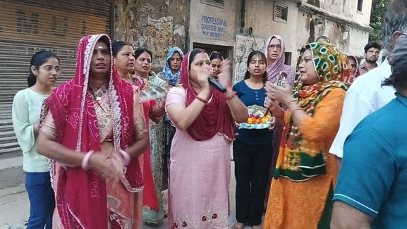 Morning procession taken out on the new moon day of Pitru Paksha