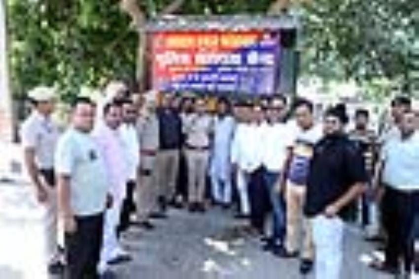Now, police assistance centers have been set up at SBI Road and MM College More.