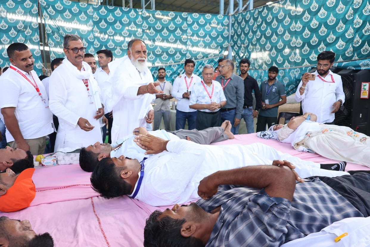 Instead of making God your own, become Him yourself: Kanwar Saheb