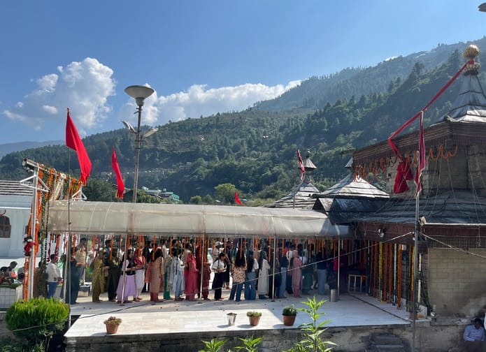 Devotees throng Hatkoti temple on the first Navratri