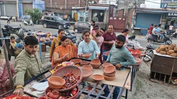The market is bustling with activity on the eve of Navratri.
