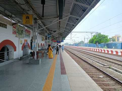 Mega Block: Passengers in trouble due to cancellation and diversion of trains