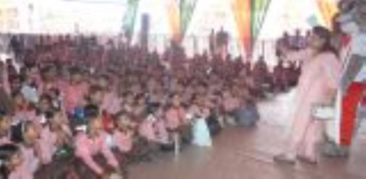 Folk music brightens evening of Avadh