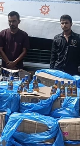 Two smugglers arrested with 97 boxes of Haryana liquor