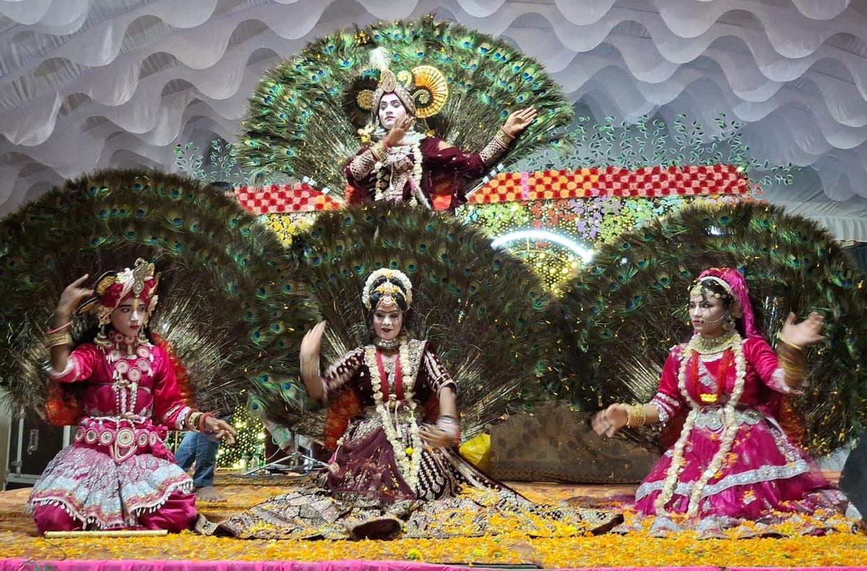 Beautiful tableaux enthralled the audience at the Bhajan Sandhya and Raasleela