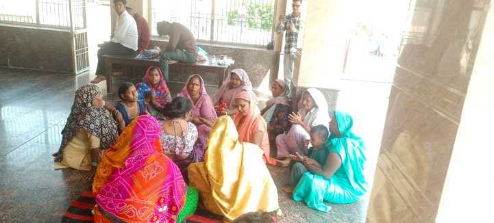 Crowds of devotees thronged temples on the first Monday of Navratri