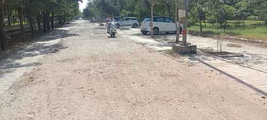 The road behind the library at MDU has been in a dilapidated condition for a year.