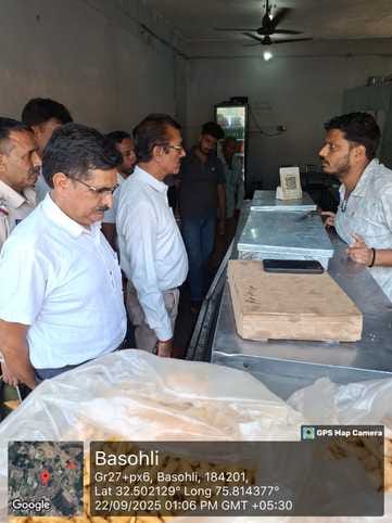 Two kilos of polythene seized, ten shopkeepers fined