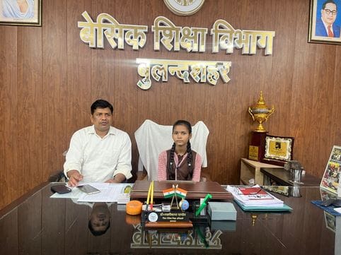 Girls became BSA, Tehsildar, BEO and Lekhpal for a day.