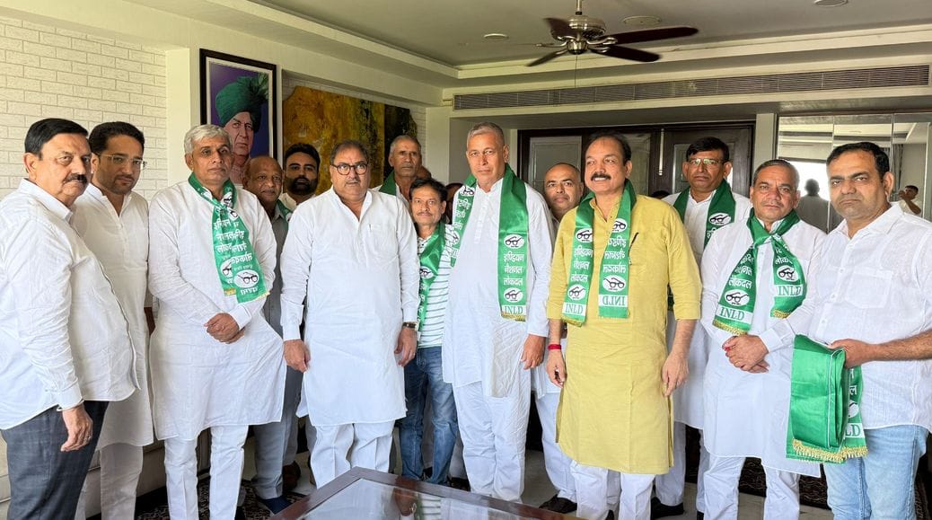 Leaders from several parties joined INLD.