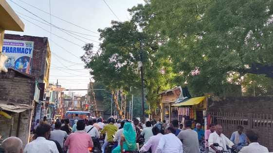 Special Express stopped due to non-closure of gate