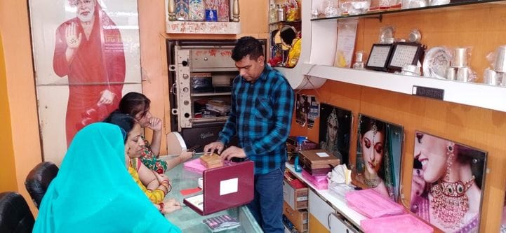 Demand for light and fancy jewellery increases ahead of Karva Chauth