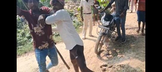 Attack on team that went to collect electricity bills