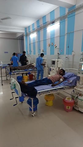 Three months after the minister's order, beds haven't increased, with a waiting list of 350 patients for dialysis.Three months after the minister's order, beds haven't increased, with a waiting list of 350 patients for dialysis.