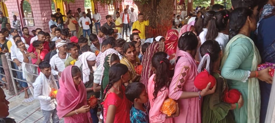 Sarva Mangala Mangalye Shive Sarvartha Sadhike.