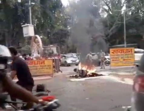 A young man went out after replacing his bike's fuel pipe, and the bike burned to ashes.