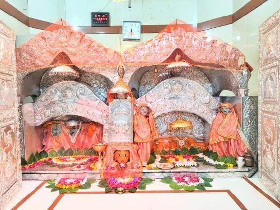A wave of faith surged in the worship of the mother
