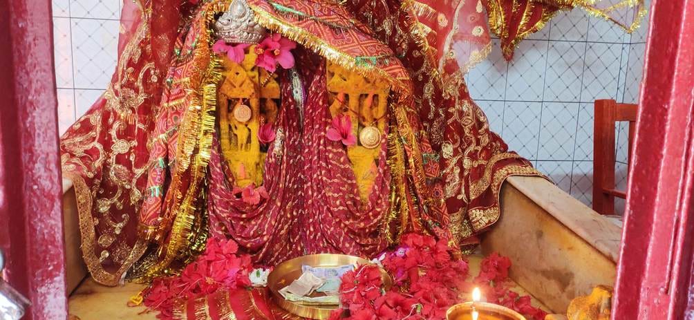 All good wishes to Shiva, all the devotees, surrender to Gauri...