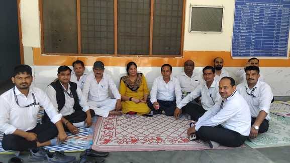 Advocates staged a sit-in at the tehsil to protest against the lack of action.