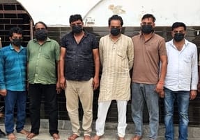 Youths abused the police officer at the police station, six arrested