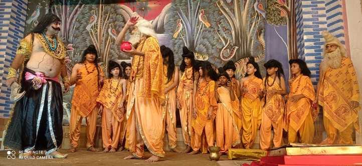 Devotees gathered in Bilawar to witness the drama of Ram's birth.