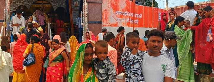 Worshiping the mother of Baida Samay and asking for blessings