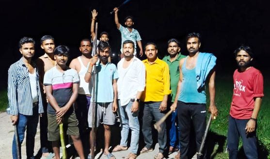 Siddharthnagar News: Fear of thieves as the day ends...night spent under guard