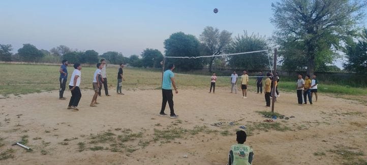 Police team made youth aware to stay away from drugs.