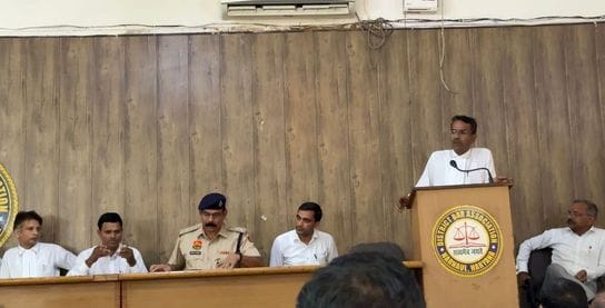The agitation and the work of the Revenue Court were suspended.