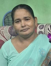 A female follower posted at the Badaun police line dies.