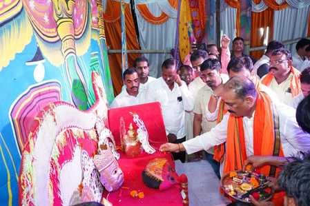 Navratri is a living symbol of Indian culture: Praveen Patel