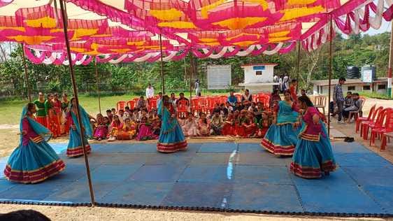 Tal school stood first in folk dance competition
