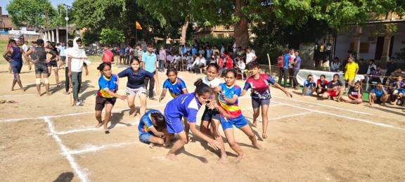Bachgaon and Firozabad teams won the Kabaddi competition.