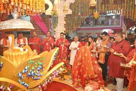 On the second day of the Navaratri festival, the Brahmacharini form was worshipped.