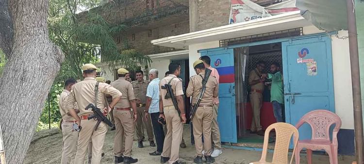 Three Miscreants Accused Of Robbing The Bank&rsquo;s Small Branch Manager