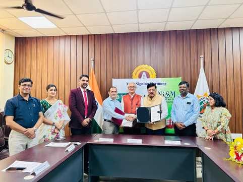 MoU signed between Shobhit University and National Institute of Securities Markets