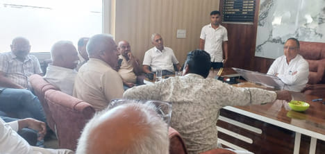 Shopkeepers should not be harassed during the festive season.