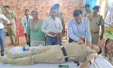82 police personnel donated blood