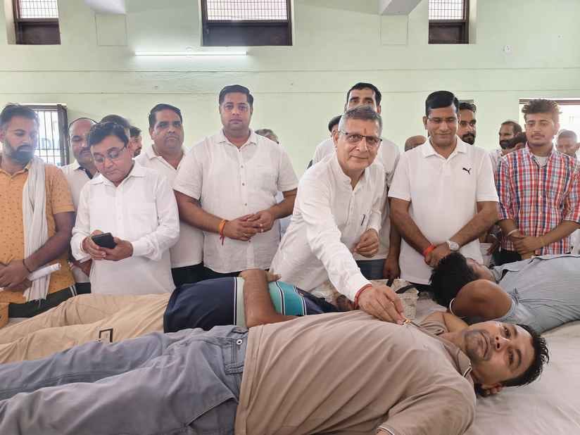 101 people donated blood in the camp.