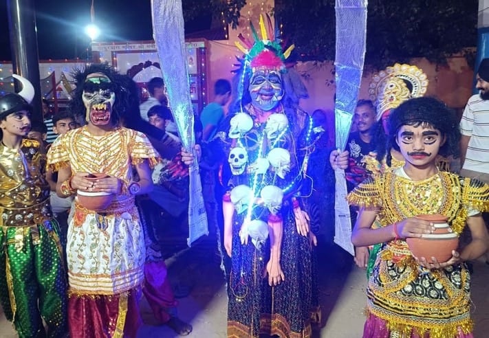 The pandal resounded with Jai Shri Ram on the killing of Tadka.