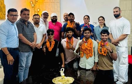 Six players won gold medals in the state level Ju Jitsu competition.