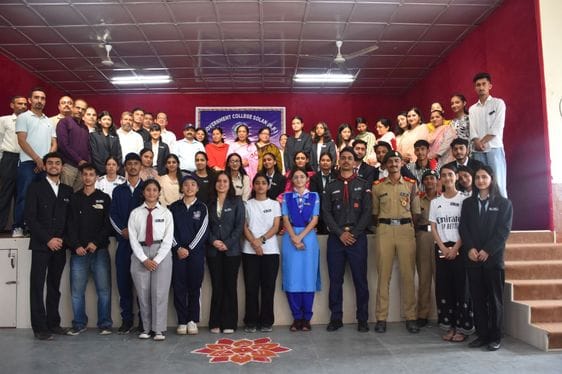 Rishita elected SCA President of Solan College, Nishita handed over the reins of Vice President